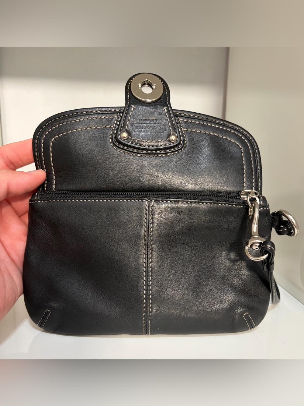 Coach 1941 Legacy Black Leather Silver Turn Lock Wristlet Clutch w/ Zip Closure - Picture 11 of 16